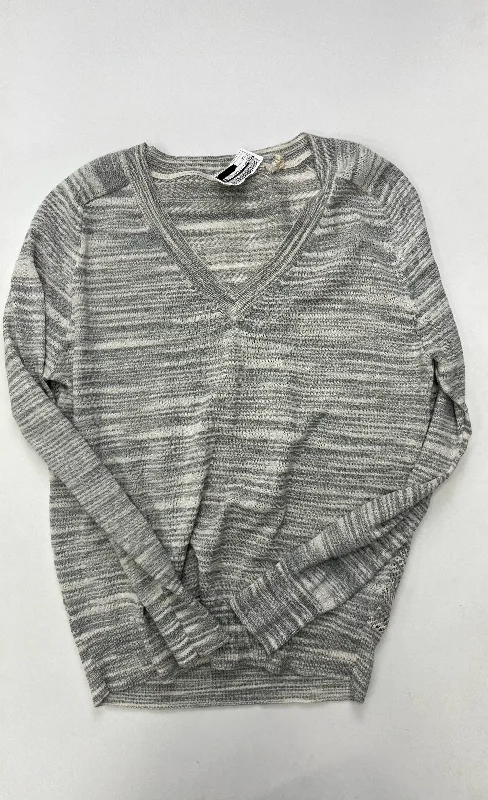 Grey Sweater Lightweight Moth, Size M