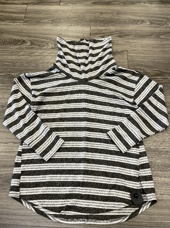 Striped Pattern Sweater Maurices, Size L