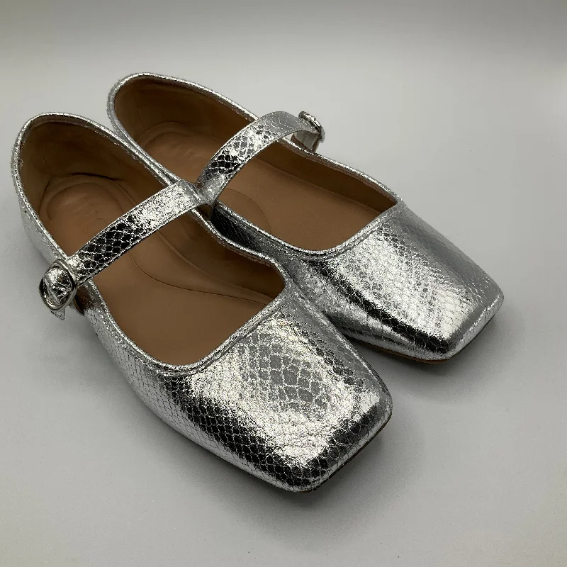 Silver Shoes Flats Inc, Size 8