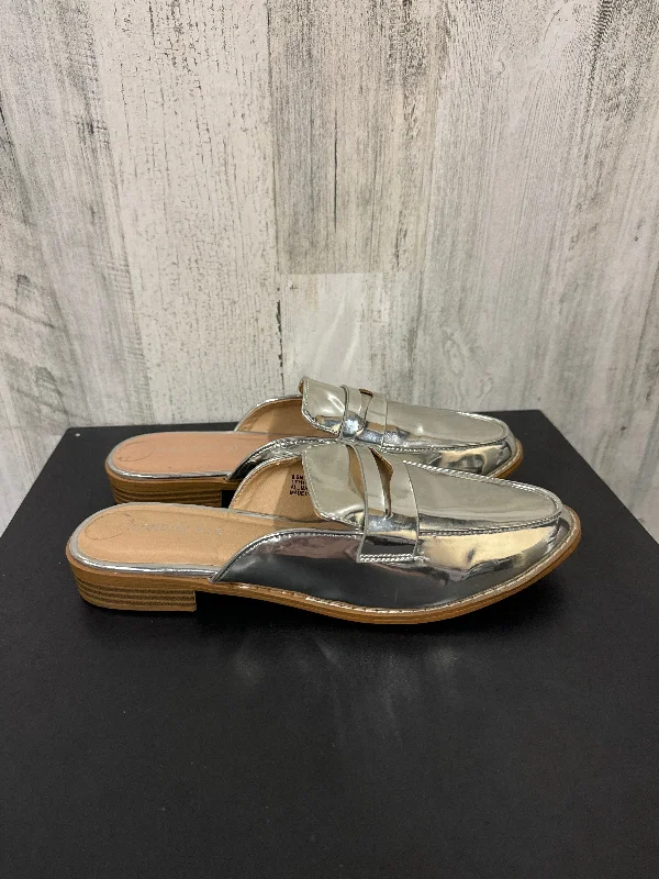 Silver Shoes Flats Madden Girl, Size 8.5