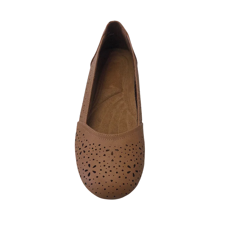 Tan Shoes Flats Ballet Easy Street, Size 7